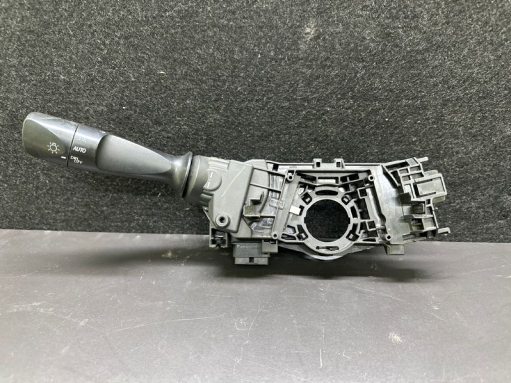 84140-06510 | Подрулевой переключатель лев. TOYOTA CAMRY 55 14-17