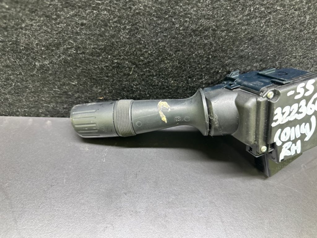 84652-06340 | Подрулевой переключатель прав. TOYOTA CAMRY 55 14-17 - Фото 4