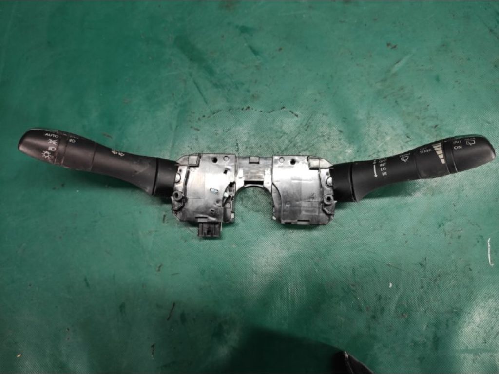 25560-1BA0B | Підрульовий перемикач INFINITI FX/QX70 S51 08-17