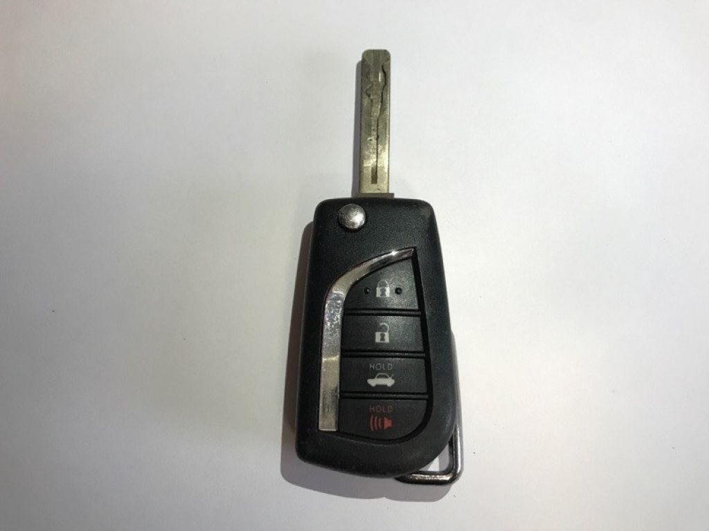 8907006791 | Ключ зажигания TOYOTA CAMRY 70 17-