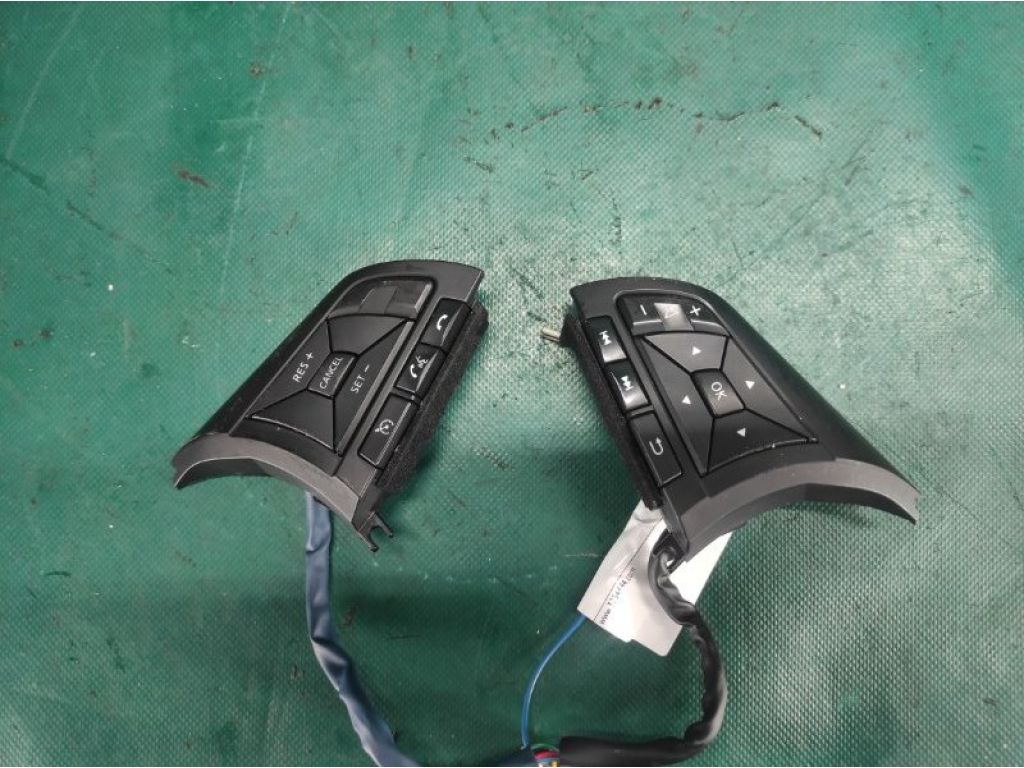 25550-6FL1A | Кнопки на руль NISSAN X-TRAIL/ROGUE T32 13-20