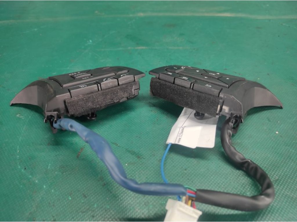 25550-6FL1A | Кнопки на руль NISSAN X-TRAIL/ROGUE T32 13-20 - Фото 4