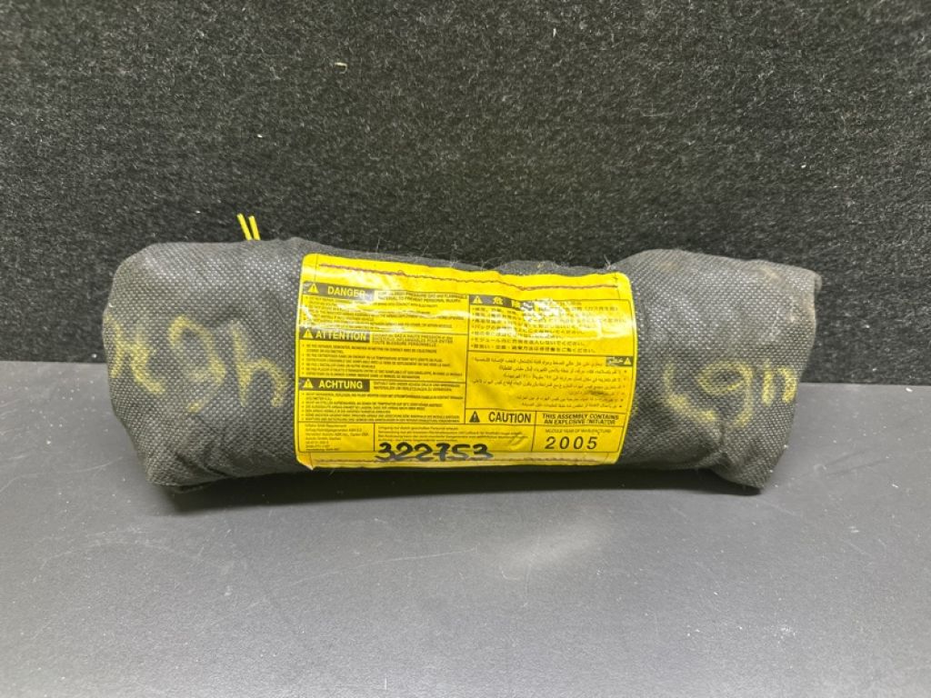 Подушка безопасности в сиденье передн. прав. LEXUS ES300 ES330 01-06