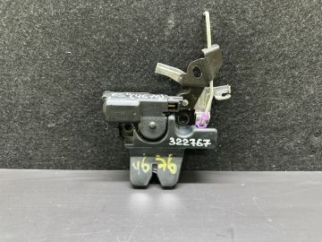 Замок кришки багажника LEXUS ES300 ES330 01-06