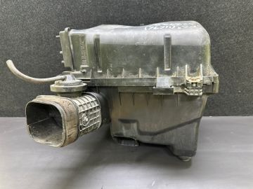 Корпус повітряного фільтра LEXUS ES300 ES330 01-06