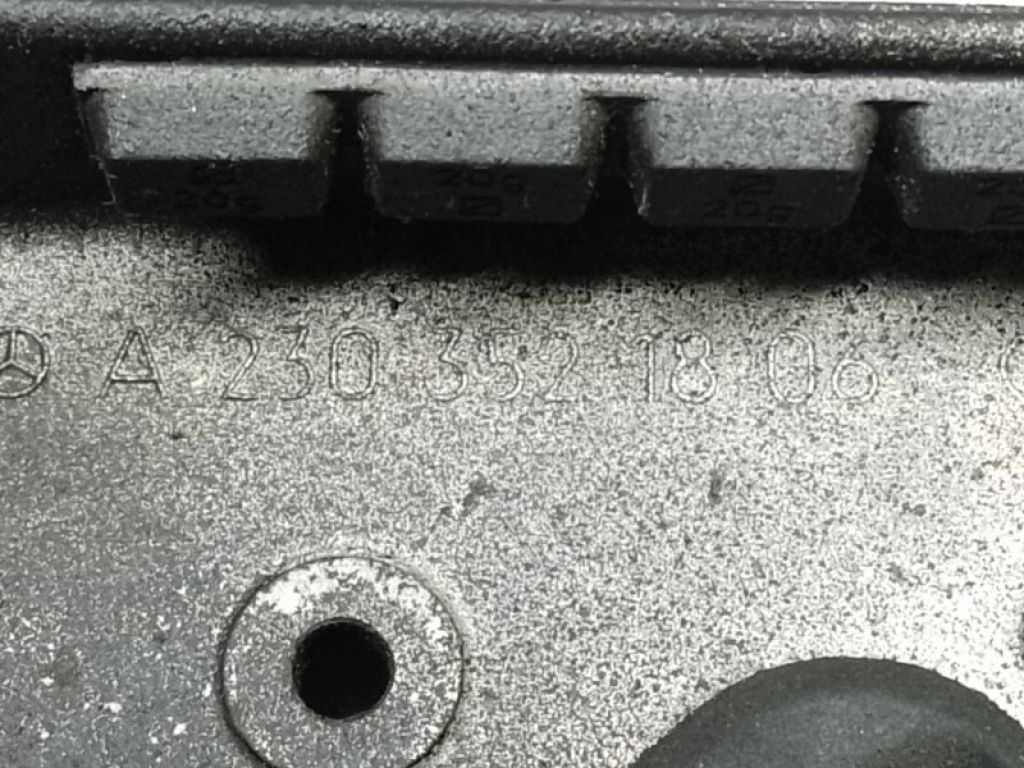 A 219 350 04 08 | Кронштейн редуктора задн. MERCEDES E-CLASS W211 02-09 - Фото 3