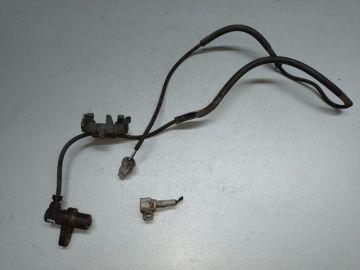 Датчик ABS передний левый LEXUS ES300 ES330 01-06
