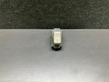 Кнопка центрального замку передн. прав. LEXUS GX470 02-09