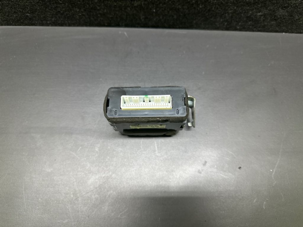 89730-60070 | Блок иммобилайзера LEXUS GX470 02-09 - Фото 3