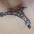 Рычаг передней подвески нижний лев. TOYOTA CAMRY 10 92-96