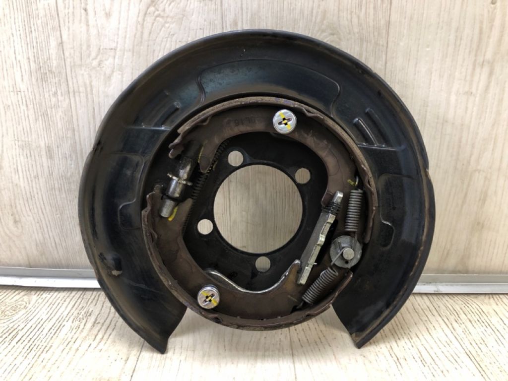 46504-48040 | Гальмівний механізм задн. лів. LEXUS RX350/450 09-15