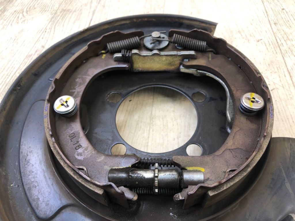 46504-48040 | Гальмівний механізм задн. лів. LEXUS RX350/450 09-15 - Фото 3