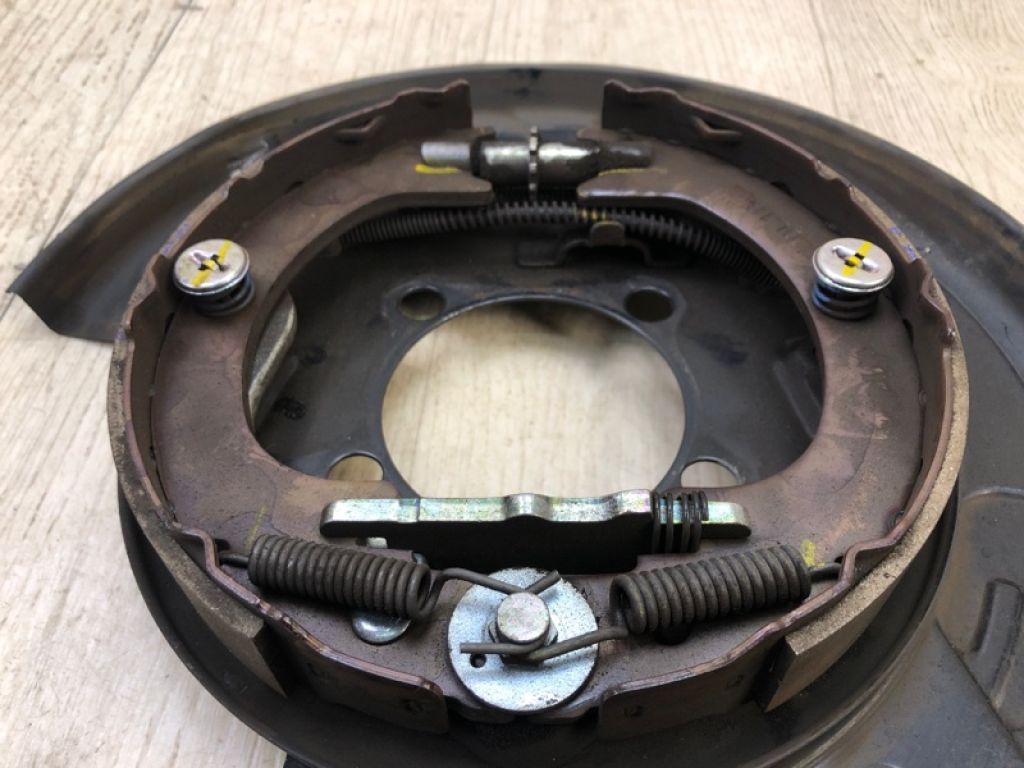 46504-48040 | Гальмівний механізм задн. лів. LEXUS RX350/450 09-15 - Фото 4