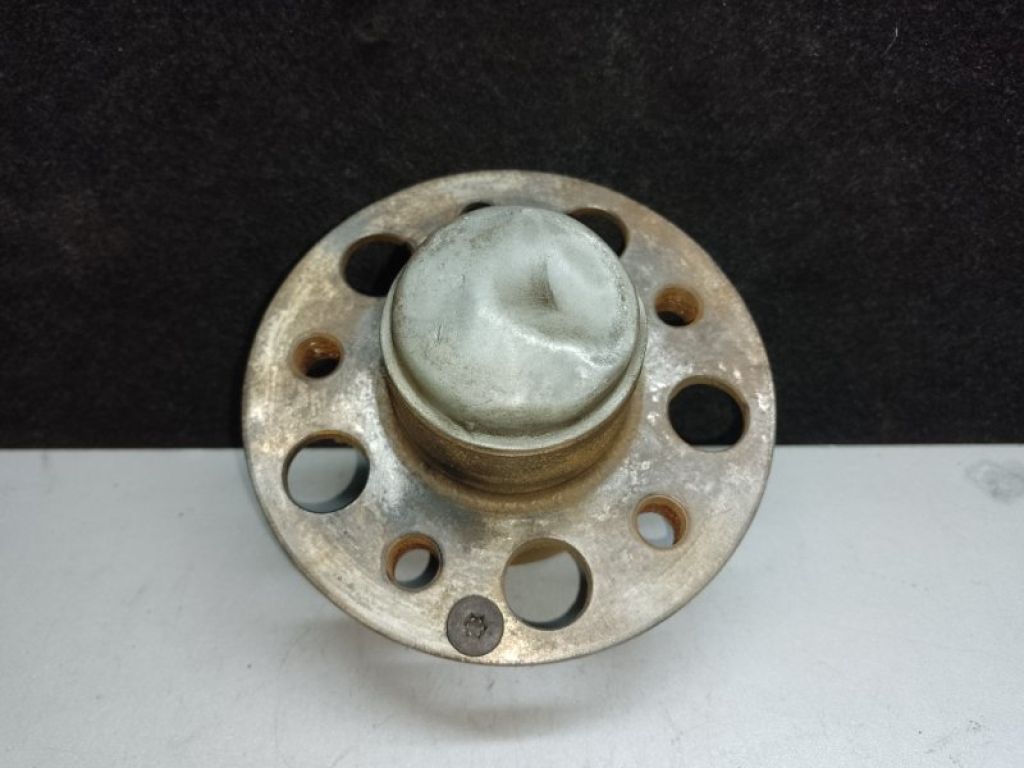 A 230 330 03 25 | Ступица передн. MERCEDES E-CLASS W211 02-09