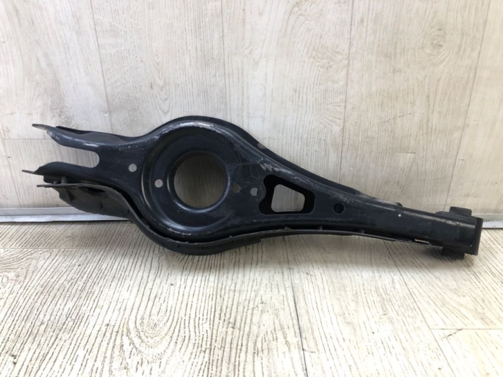 55220-E6700 | Рычаг задней подвески поперечный нижний лев. HYUNDAI SONATA LF 2014-