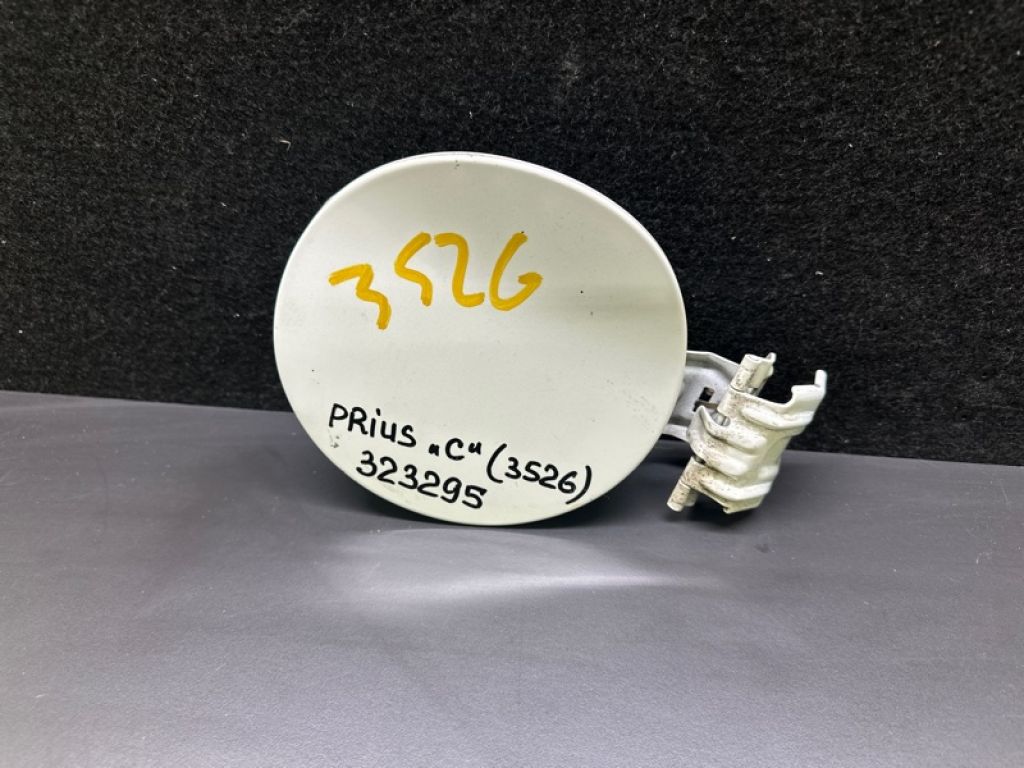 77350-52190 | Лючок топливного бака TOYOTA PRIUS C/AQUA 11-14 - Фото 2