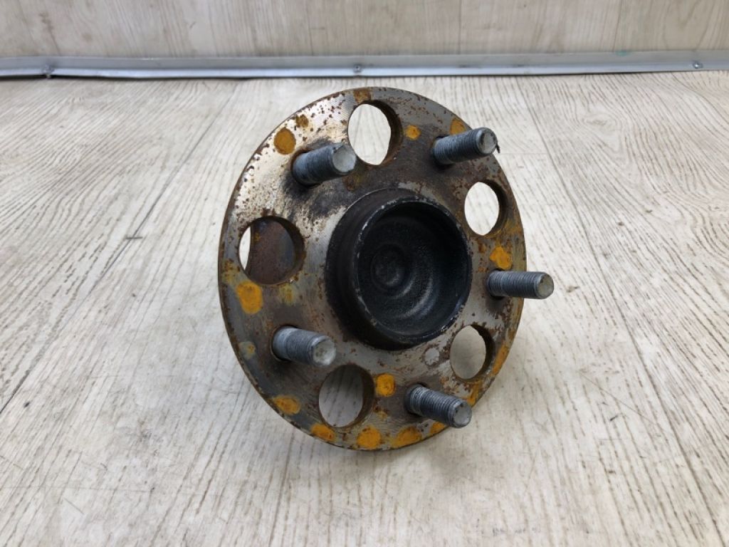 4245006090 | Маточина колеса задн. TOYOTA CAMRY 70 17-