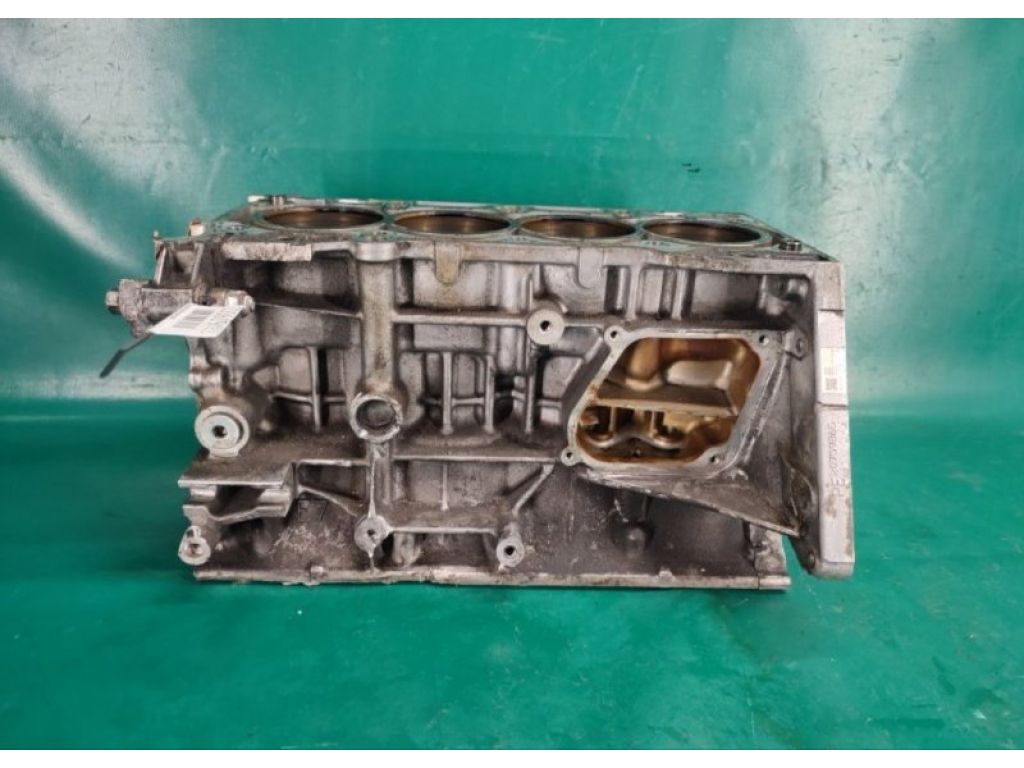PE02-10-300A | Блок двигателя MAZDA 3 BM 13-19