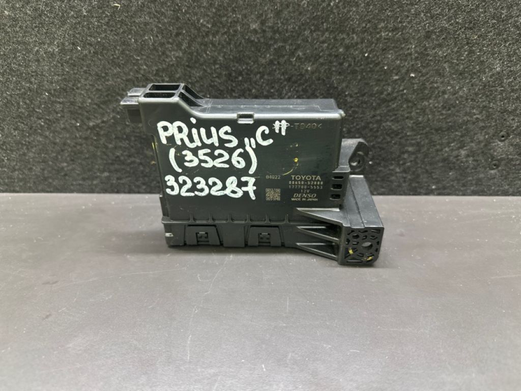 88650-52800 | Блок электронный TOYOTA PRIUS C/AQUA 11-14