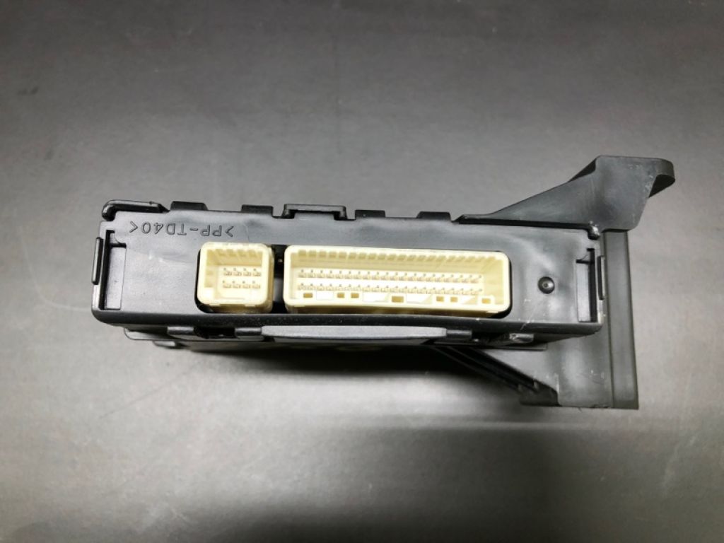 88650-52800 | Блок электронный TOYOTA PRIUS C/AQUA 11-14 - Фото 4