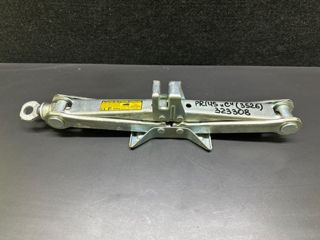 09111-12230 | Домкрат TOYOTA PRIUS C/AQUA 11-14