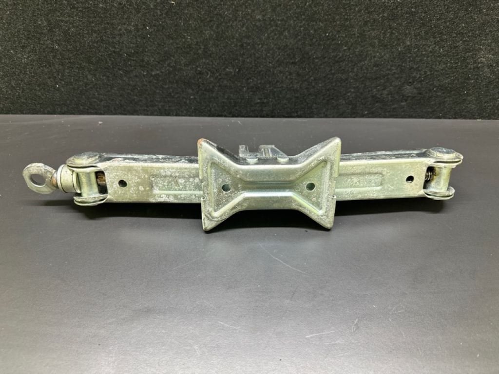 09111-12230 | Домкрат TOYOTA PRIUS C/AQUA 11-14 - Фото 3