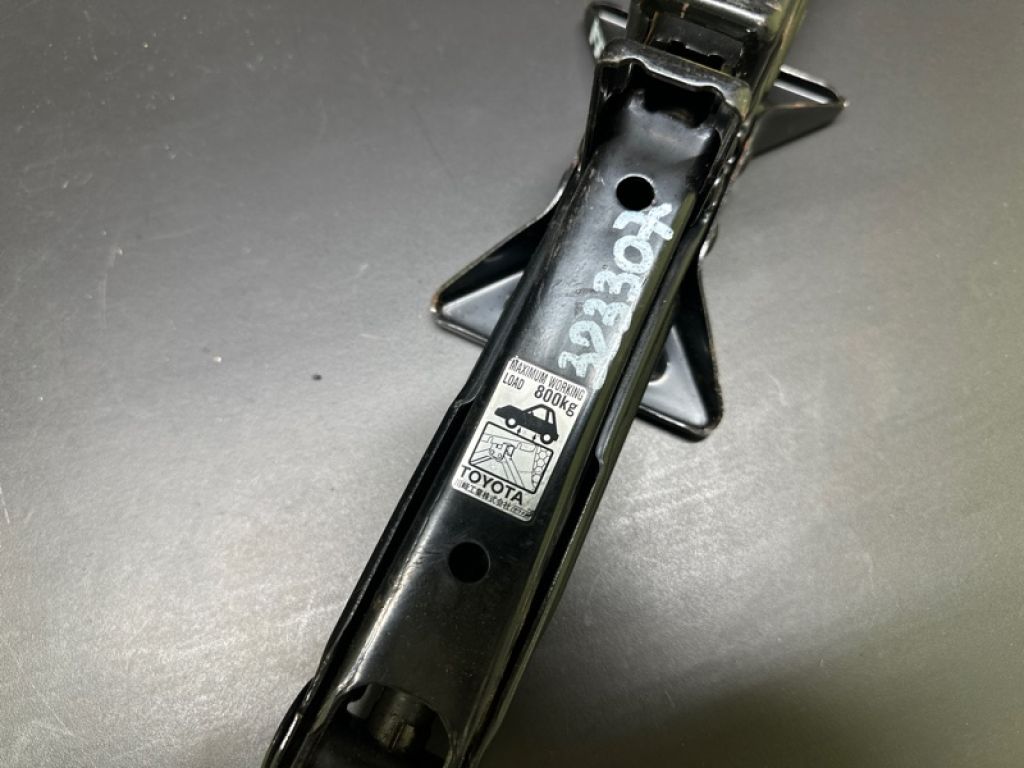 09111-12230 | Домкрат TOYOTA PRIUS C/AQUA 11-14 - Фото 4
