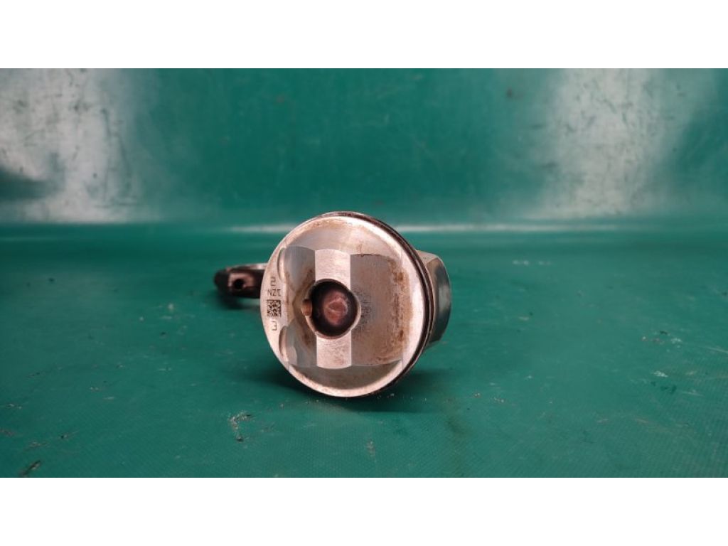 PEY2-11-SA0A | поршень MAZDA 3 BM 13-19