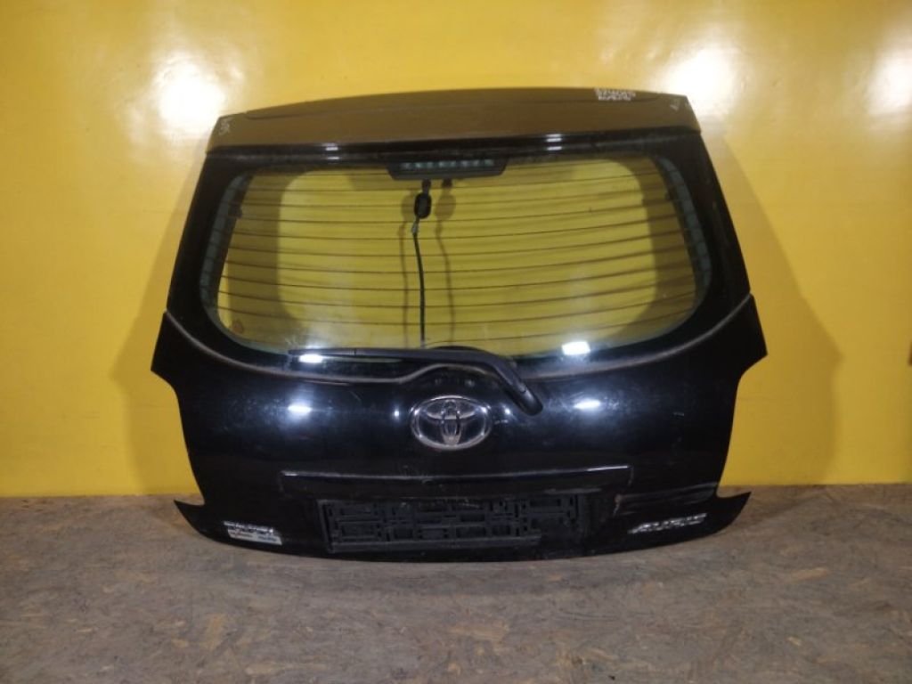 6700512A30 | Крышка багажника TOYOTA AURIS 06-12