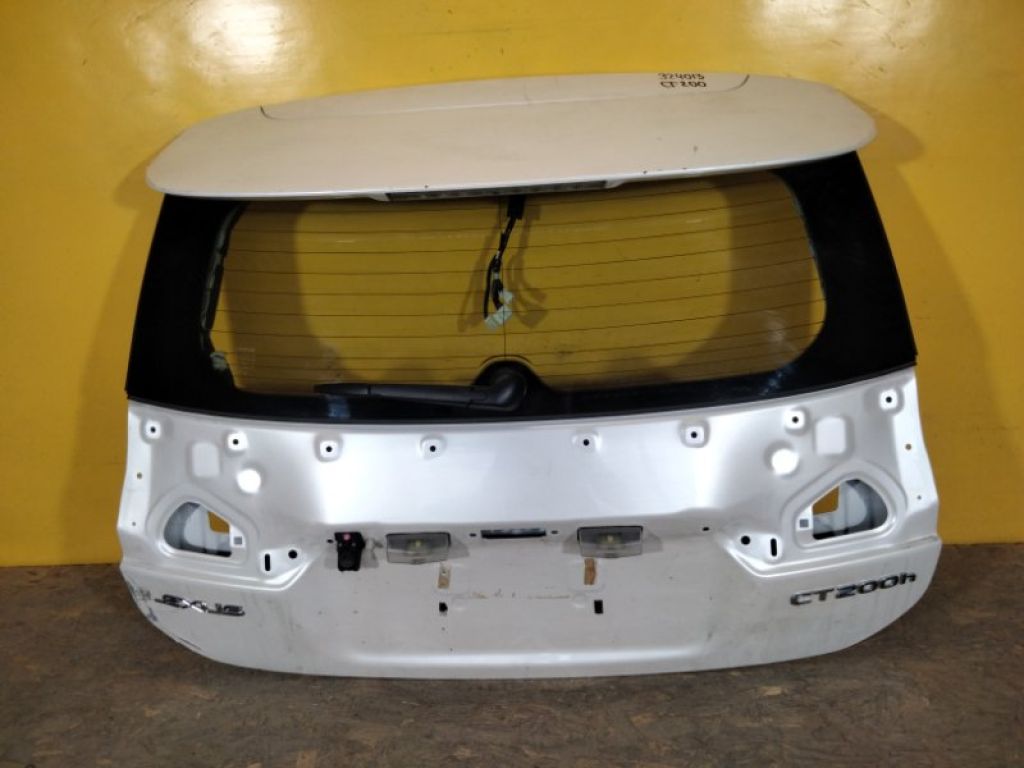 67005-76010 | Крышка багажника LEXUS CT200 17-