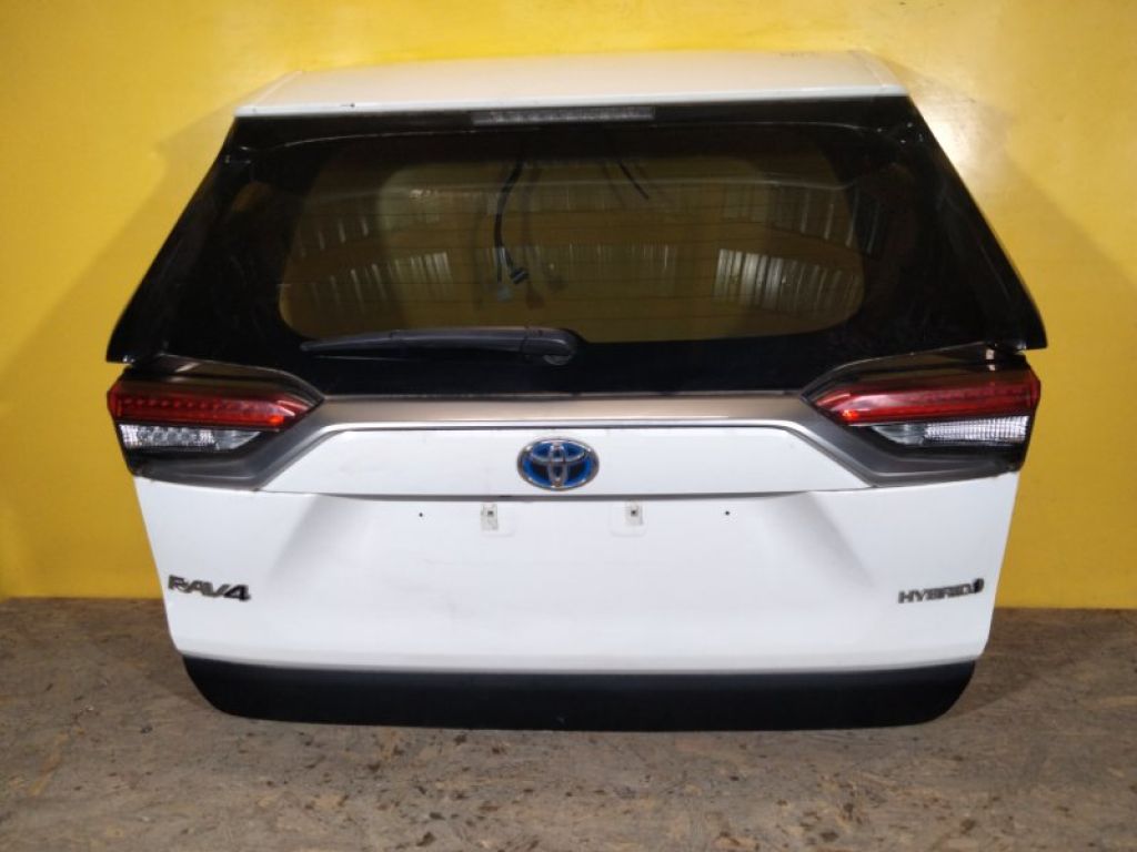 67005-42650 | Кришка багажника TOYOTA RAV4 18-