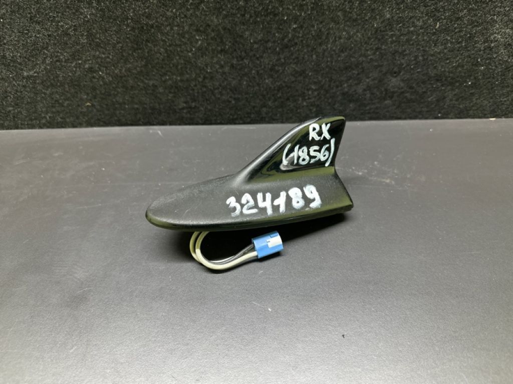86760-48050-C0 | Антена LEXUS RX350/450 09-15