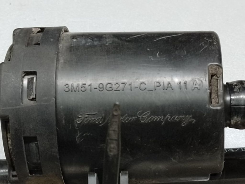 BN8F-42-21XD | Горловина топливного бака MAZDA 3 BK 03-08 - Фото 4