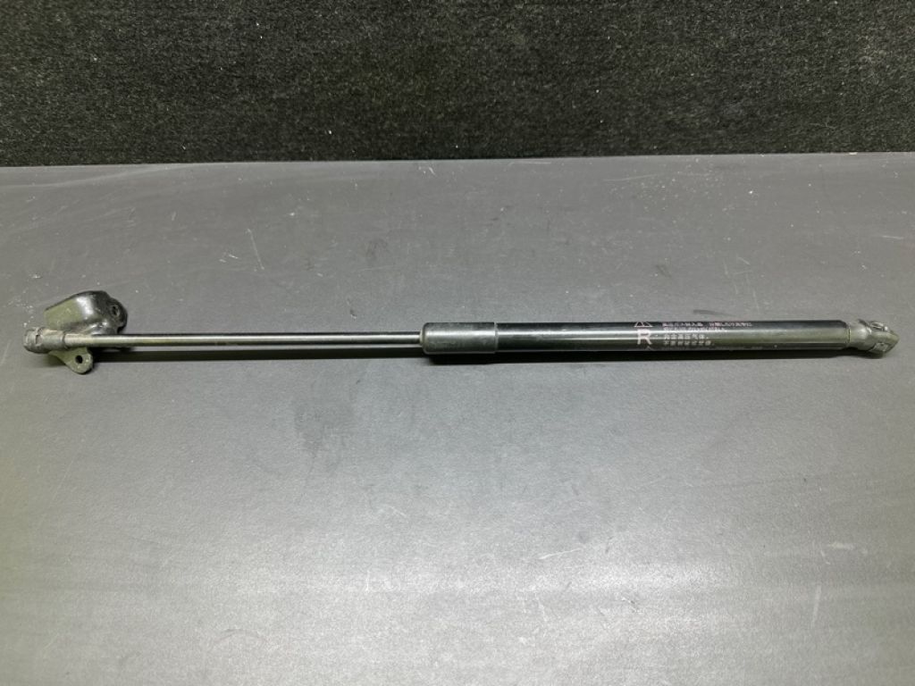 53440-0W200 | Амортизатор капота прав. LEXUS RX350/450 09-15 - Фото 2