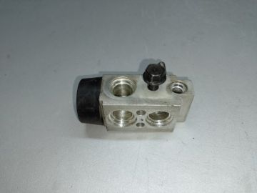 Клапан кондиционера HYUNDAI SONATA YF 10-14