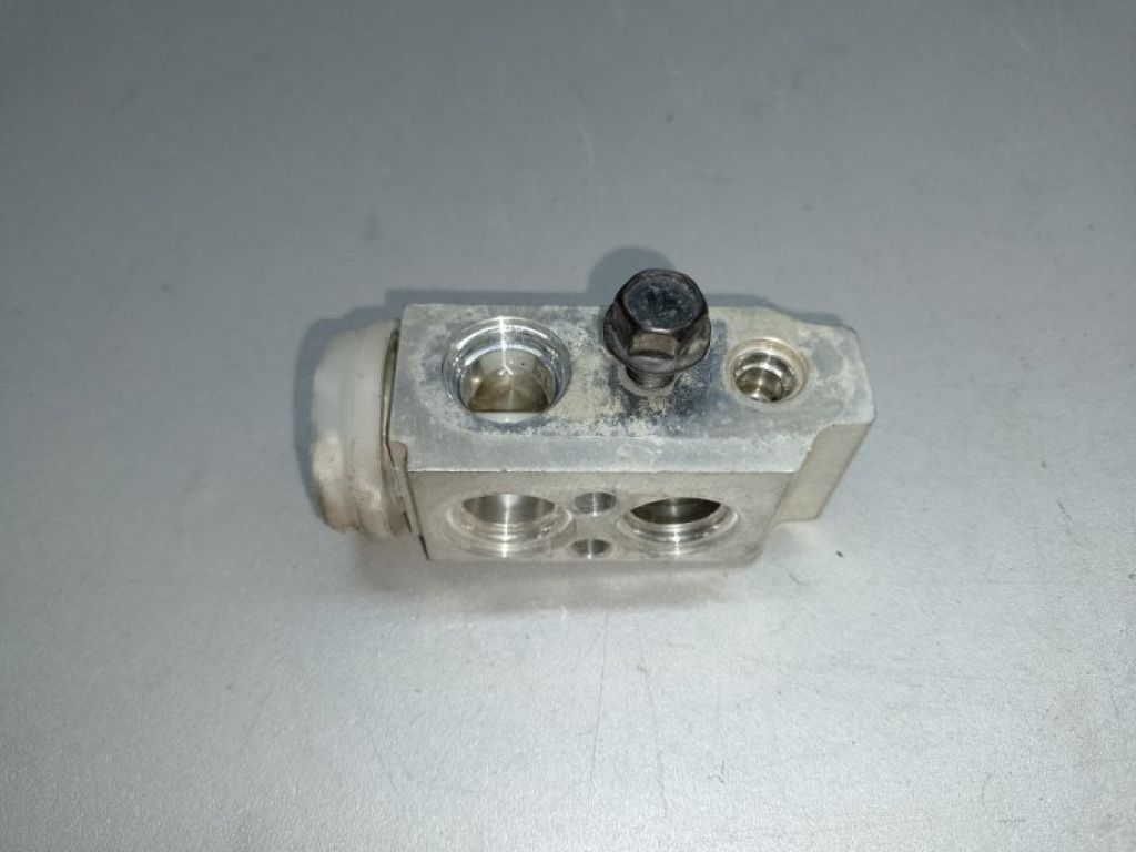 97626-A7000 | Клапан кондиционера HYUNDAI ELANTRA AD 16-