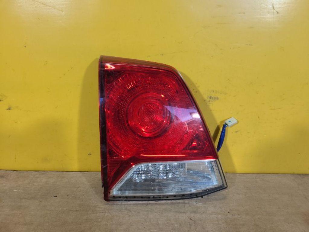 81591-60310 | Фонарь внутренний лев. TOYOTA LAND CRUISER 200 08-21