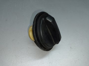 Крышка топливного бака MAZDA 3 BK 03-08