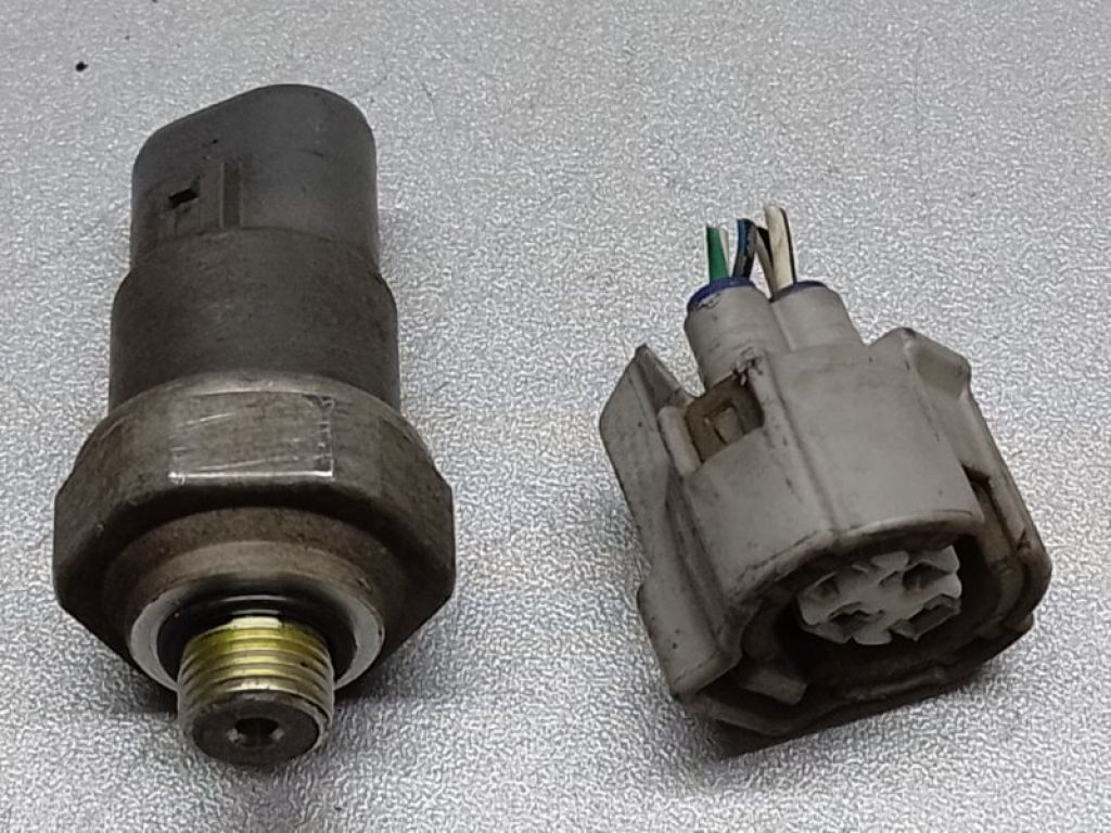 88645-08010 | Датчик давления кондиционера TOYOTA CAMRY 30 02-06 - Фото 3