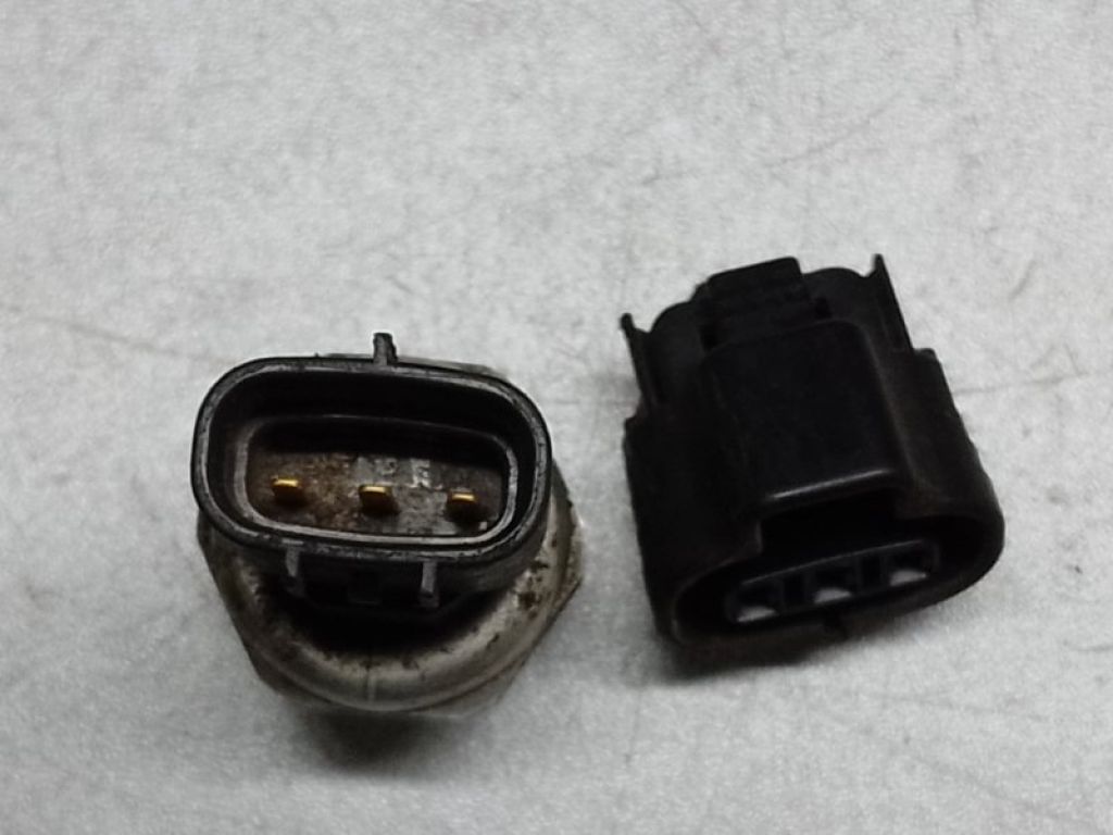 88719-33020 | Датчик давления кондиционера TOYOTA AVALON 05-12 - Фото 2