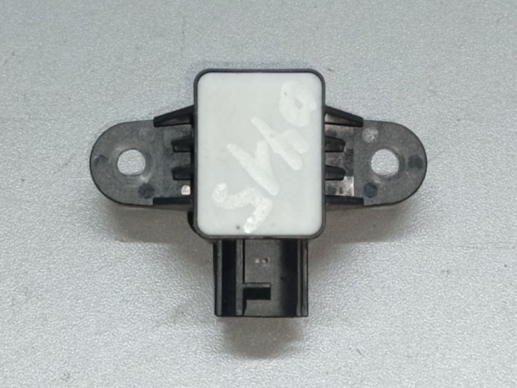 95920-F2100 | Датчик удара HYUNDAI ELANTRA AD 16-
