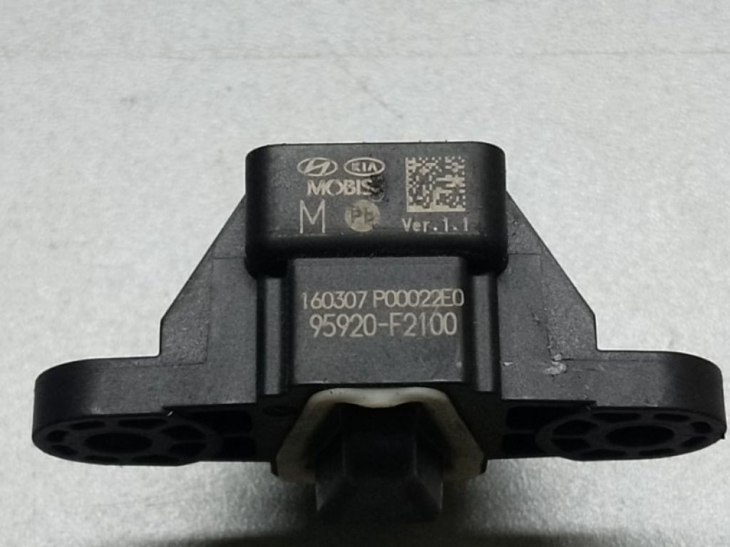95920-F2100 | Датчик удара HYUNDAI ELANTRA AD 16- - Фото 4