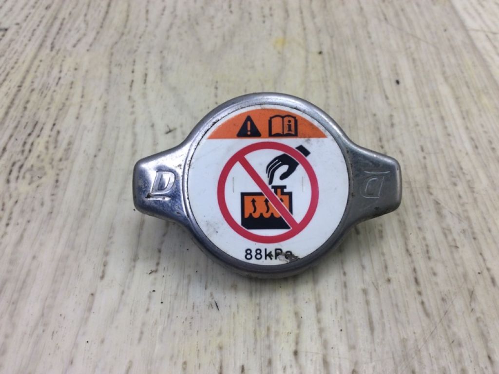 16401-36030 | Кришка радіатора TOYOTA CAMRY 70 17-