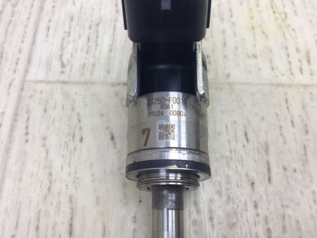 23209-25010 | Форсунка топливная TOYOTA CAMRY 70 17- - Фото 3