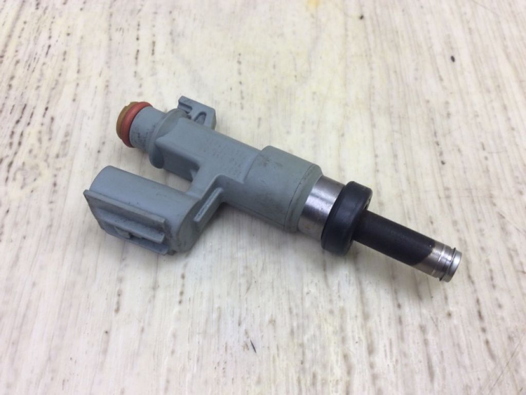 23209-29105 | Форсунка топливная TOYOTA CAMRY 70 17-