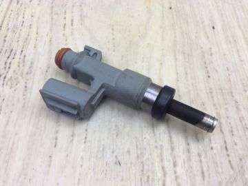 Форсунка топливная TOYOTA CAMRY 70 17-