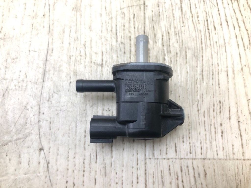 25860-31070 | Клапан электромагнитный (вакуумный) LEXUS RX350/450 09-15