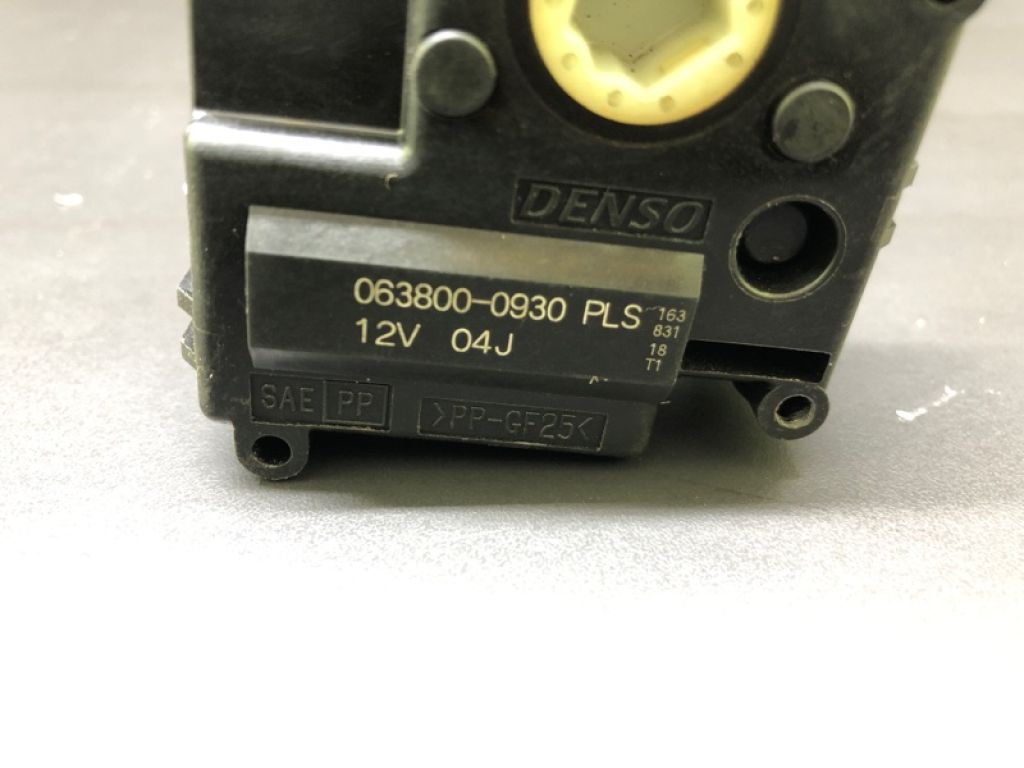 87106-50370 | Моторчик заслонки печки LEXUS LS460 06-12 - Фото 4