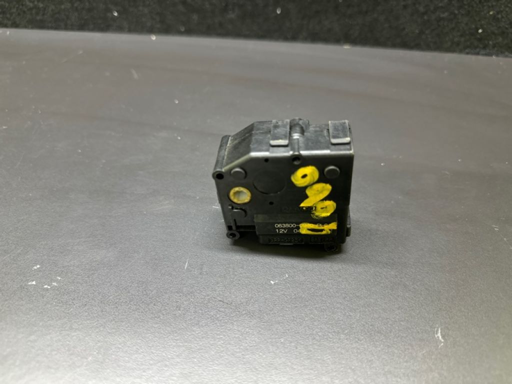 87106-50380 | Моторчик заслонки печки LEXUS LS460 06-12 - Фото 2