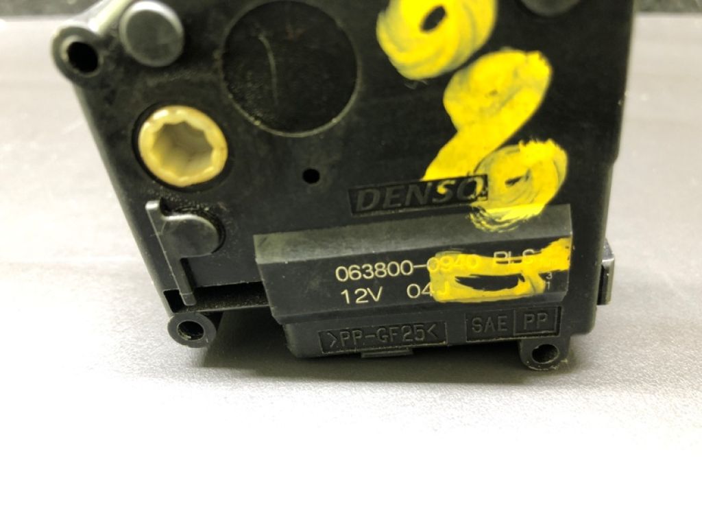 87106-50380 | Моторчик заслонки печки LEXUS LS460 06-12 - Фото 4